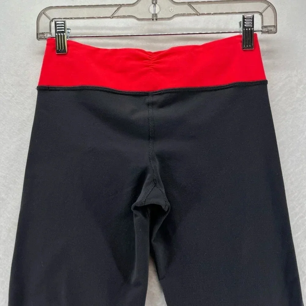 Lululemon Pants Womens Size 4 Gather & Crow Crop Athletic Workout Yoga Black Red - Picture 5 of 11